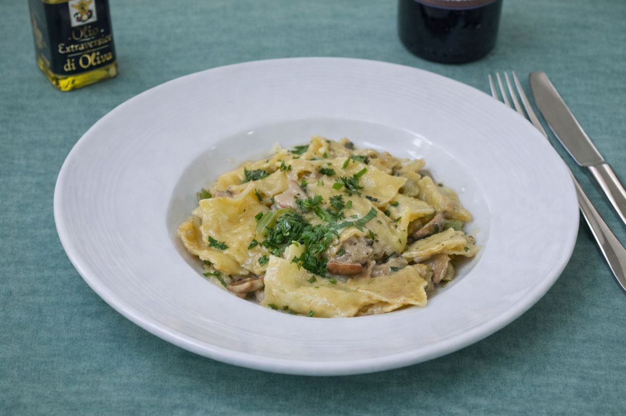 Menù eventi e matrimoni Ristorante Le Macinaie, Monte Amiata, Toscana, strappatelle asparagi e funghi
