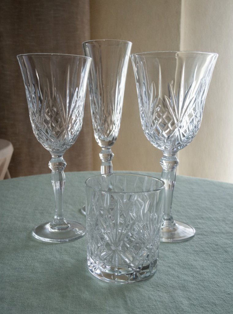 Serie bicchieri melodia. Allestimenti Le Macinaie Eventi. Le Macinaie, ristorante e catering sul Monte Amiata, Toscana.