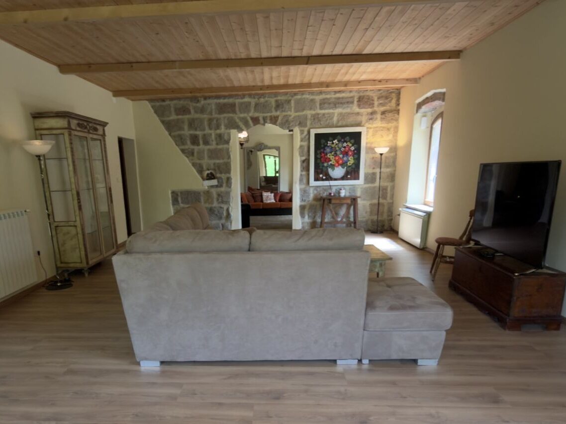 Old chalet refuge on Mount Amiata, Prato delle Macinaie, Tuscany, stay at Macinaie