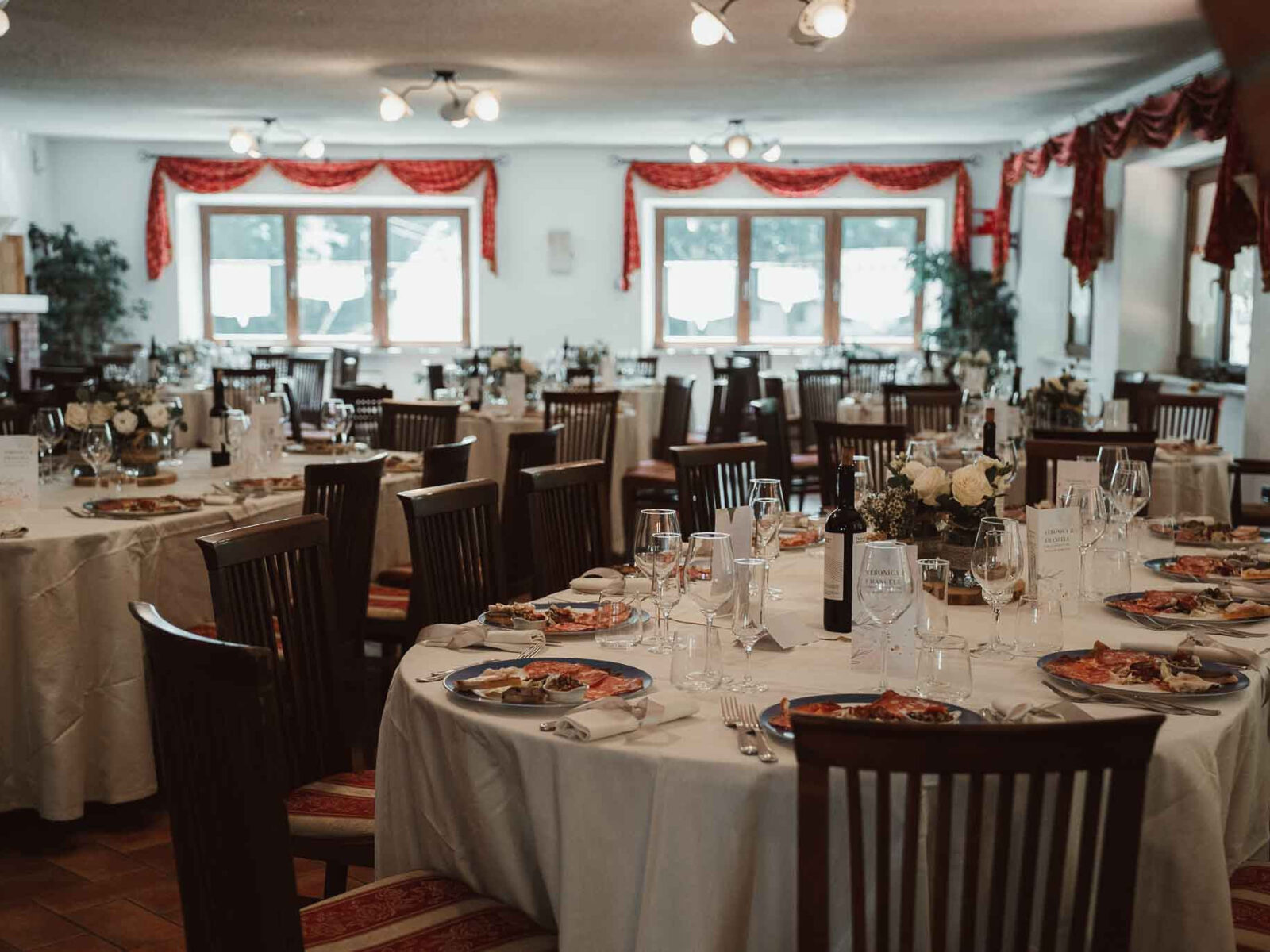 Events, anniversaries, weddings, business lunches and dinners at Le Macinaie Restaurant, Monte Amiata, Tuscany